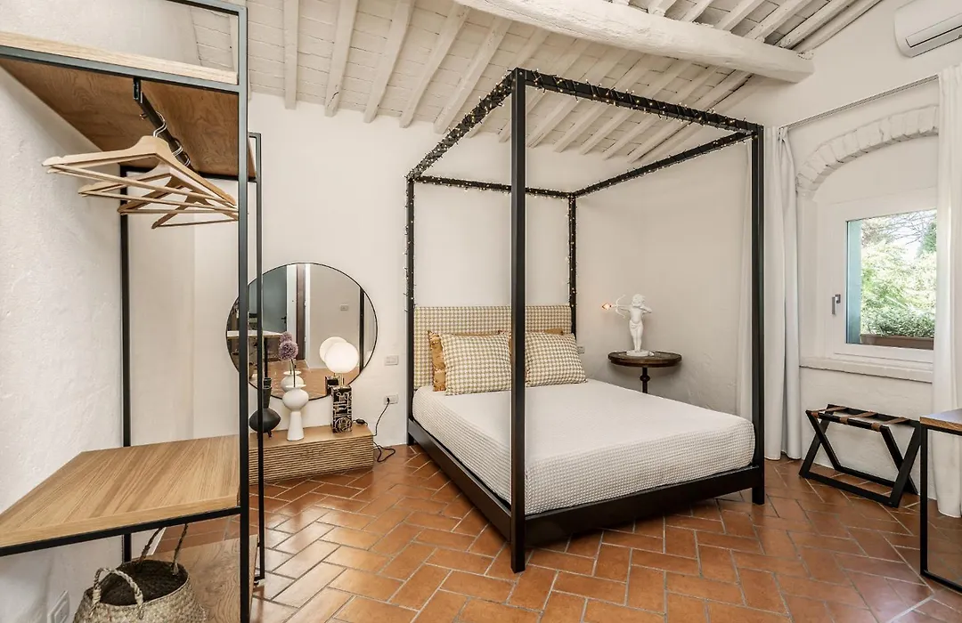Scarlea Rooms-1